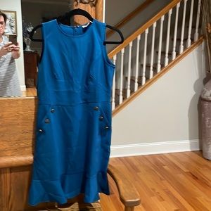 Loft dress, lush color, never worn, Medium, zipped in back, cute bottom. Pockets